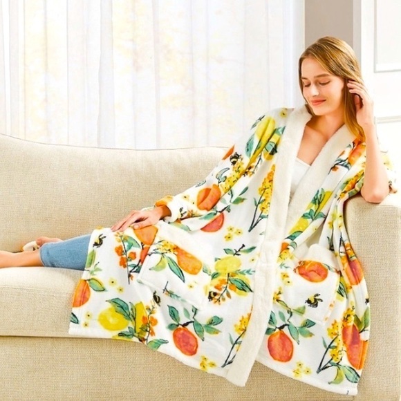 Bee Wrap Lemon Orange Citrus Robe House Coat Robe Plush Deep Pockets NEW in Box - Picture 5 of 6